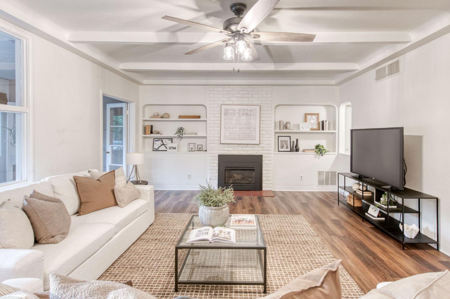 4687 N Wishon Ave, Fresno, CA 93704