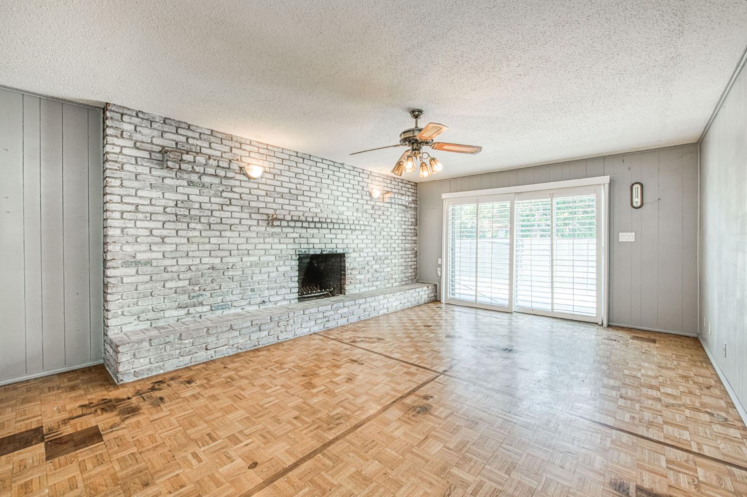 1265 E Portals Ave, Fresno, CA 93710