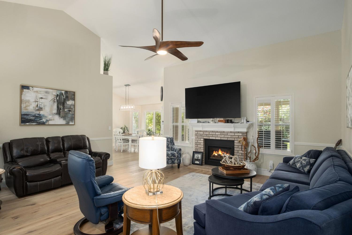 1795 E Turnberry Ave, Fresno, CA 93730