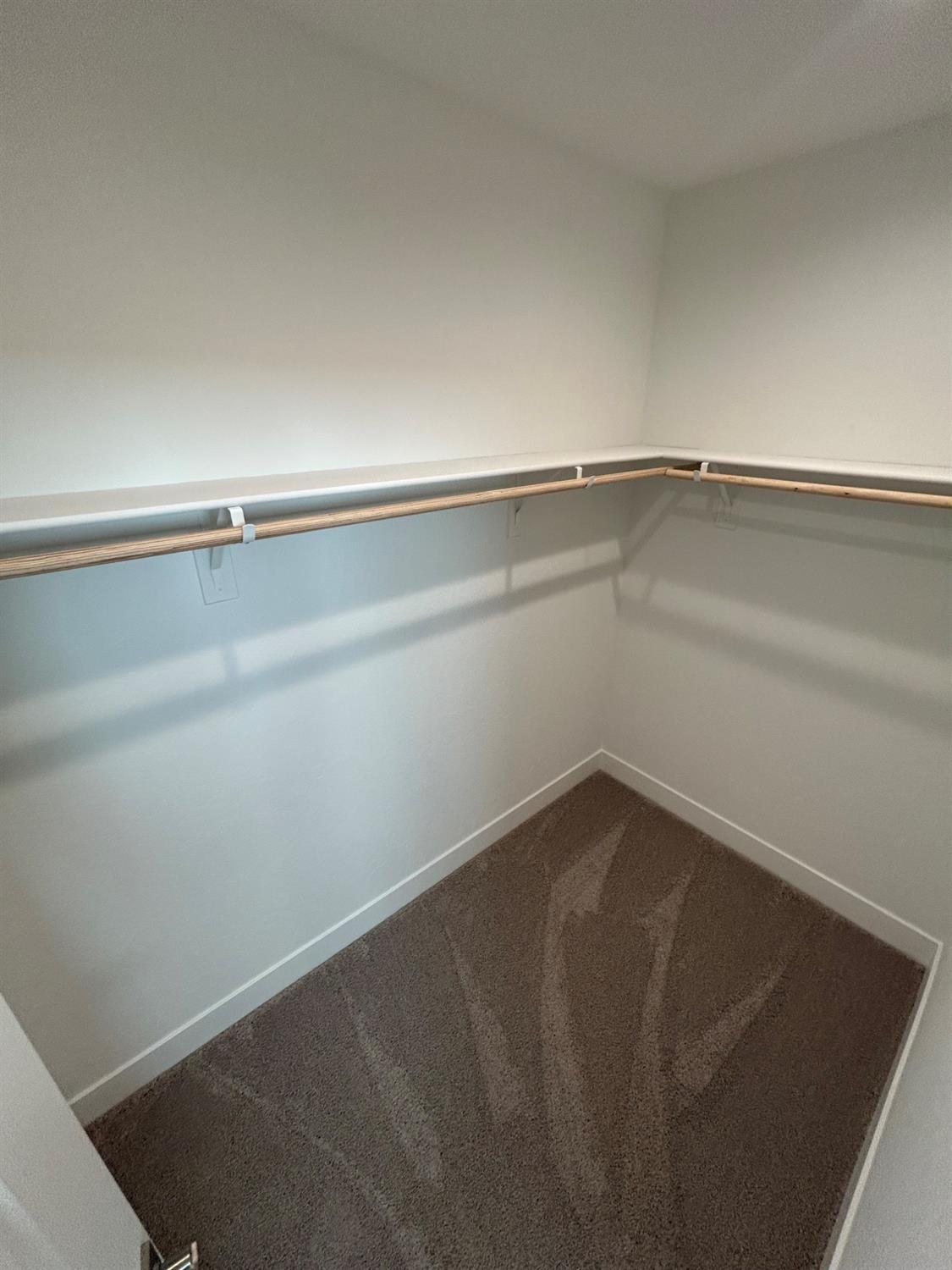 2873 E Corteza Dr, Fresno, CA 93730