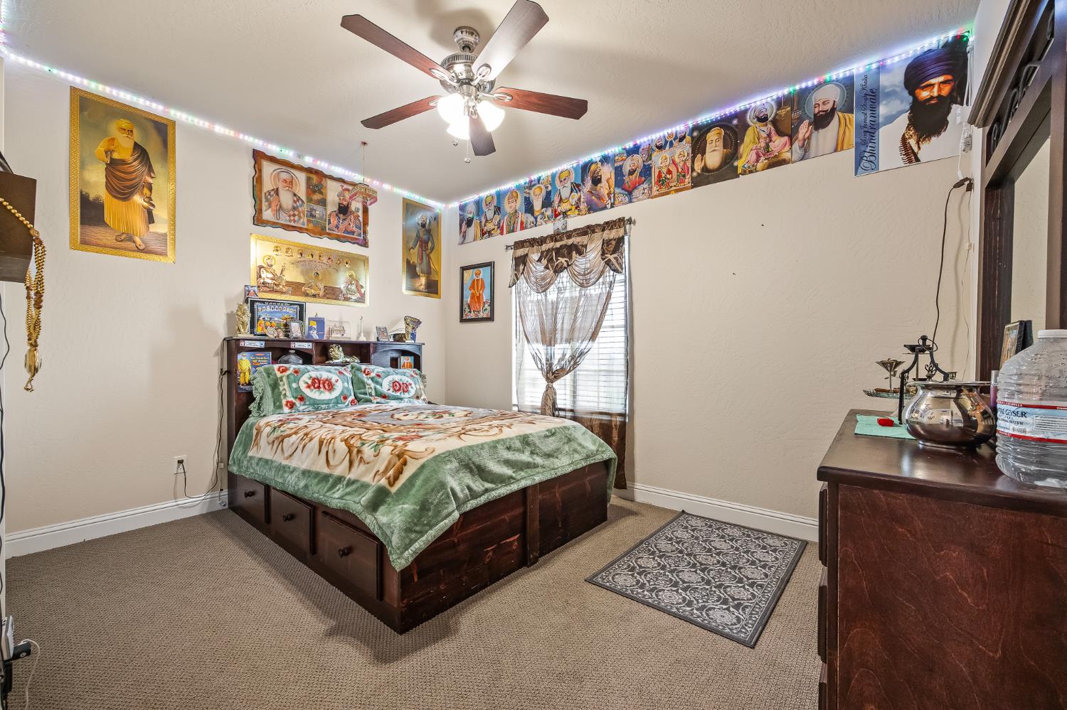 5355 W Hammond Ave, Fresno, CA 93722