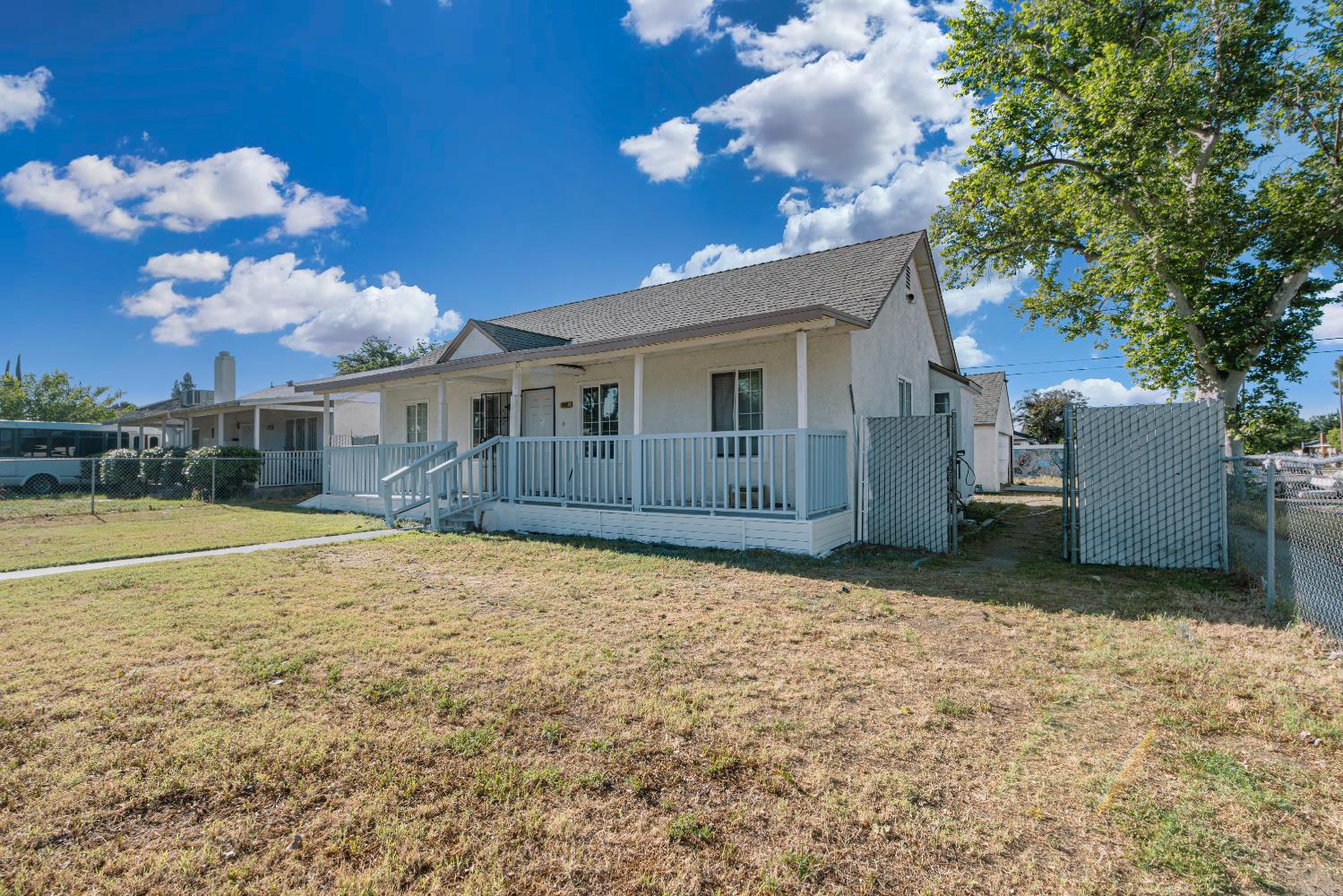 3508 E Lamona, Fresno, CA 93703