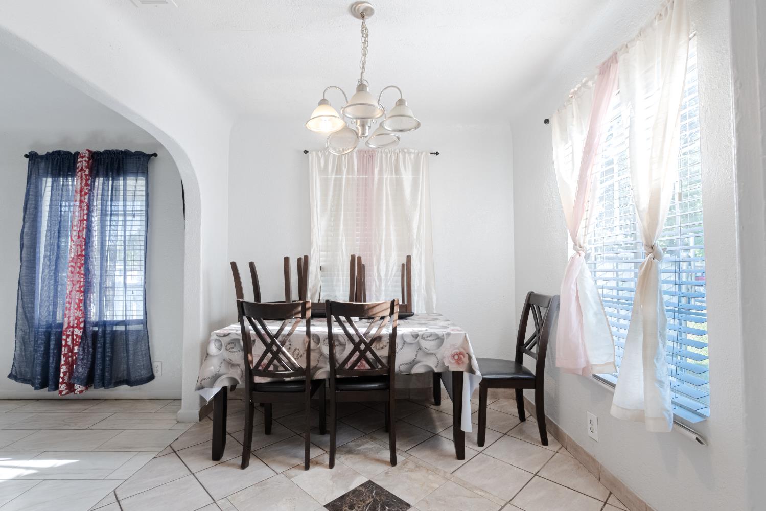 3508 E Lamona, Fresno, CA 93703