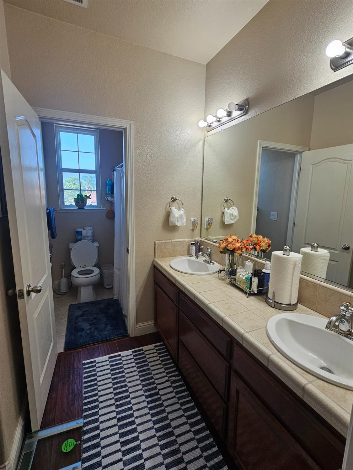 2917 E Trenton Ave, Fresno, CA 93720