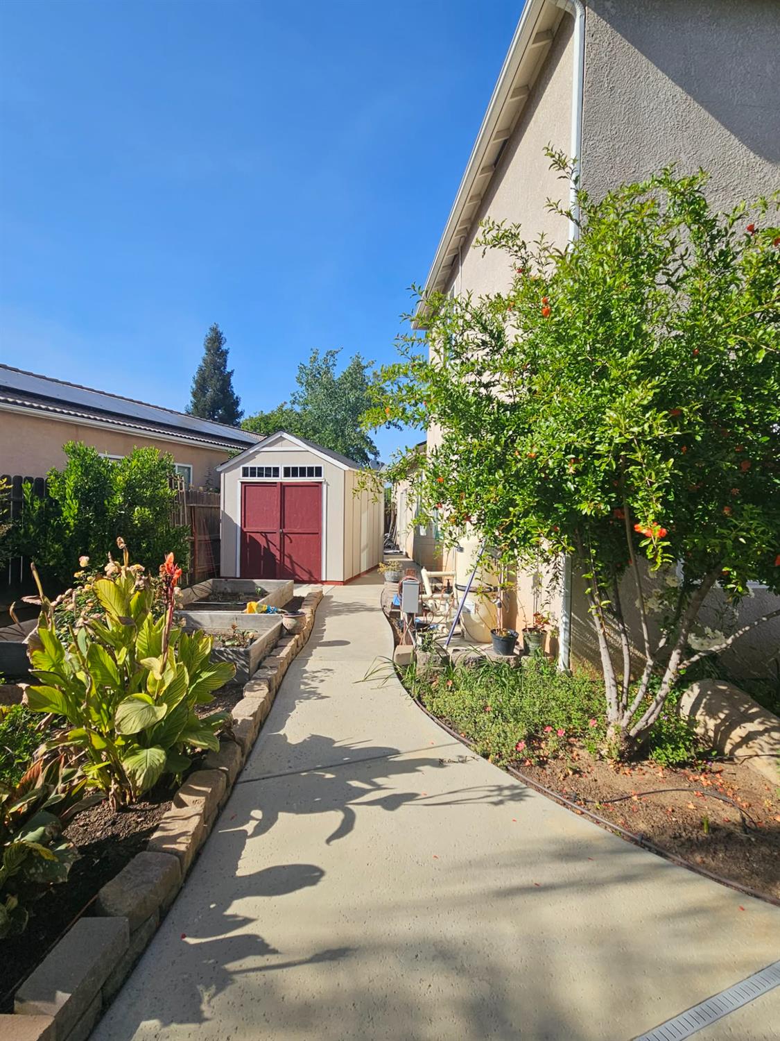 2917 E Trenton Ave, Fresno, CA 93720