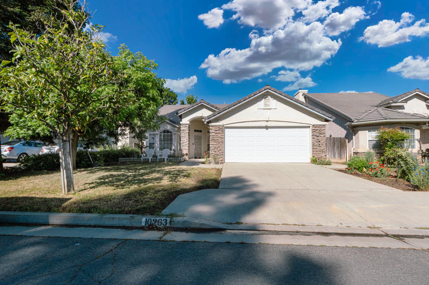 10263 N Recreation Ave, Fresno, CA 93730