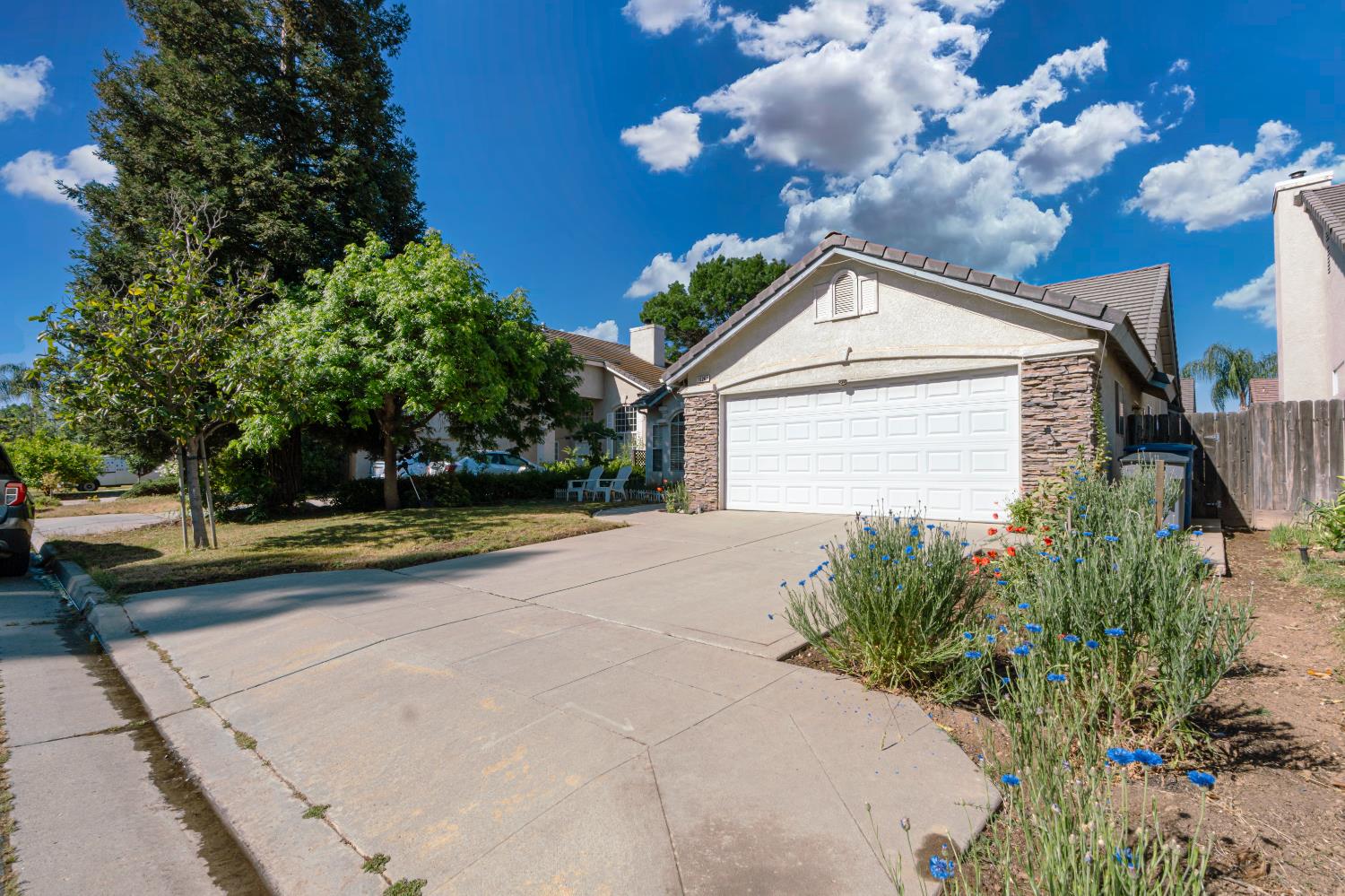 10263 N Recreation Ave, Fresno, CA 93730