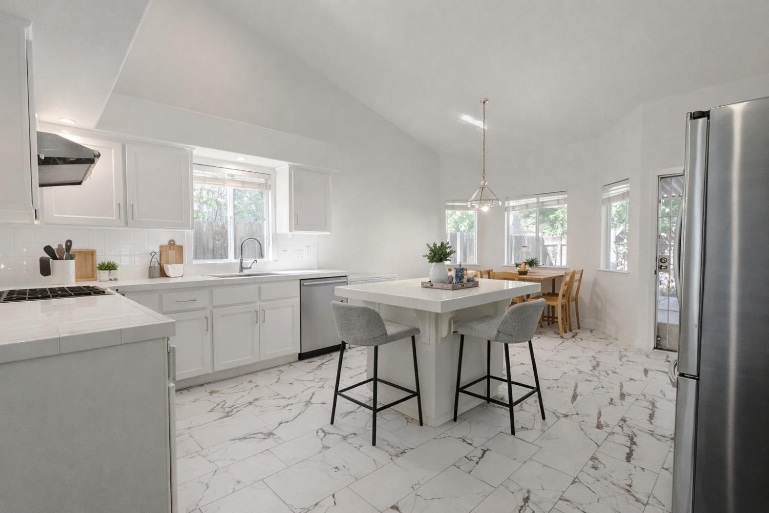 10263 N Recreation Ave, Fresno, CA 93730