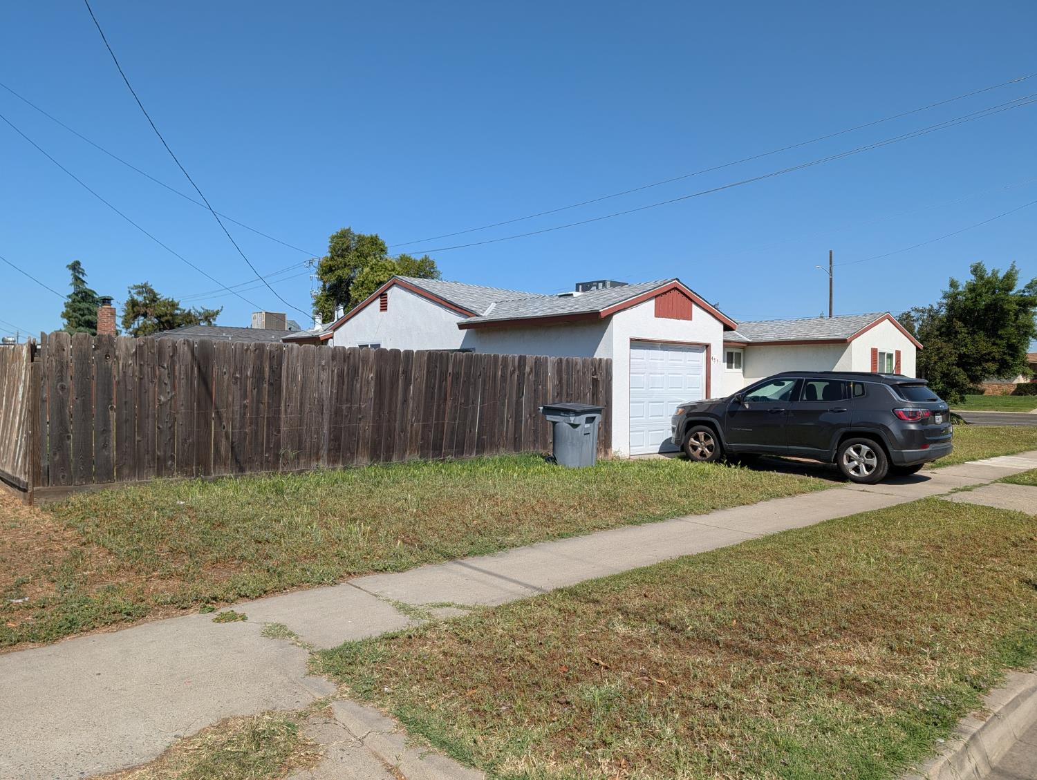 4591 N Angus St, Fresno, CA 93726