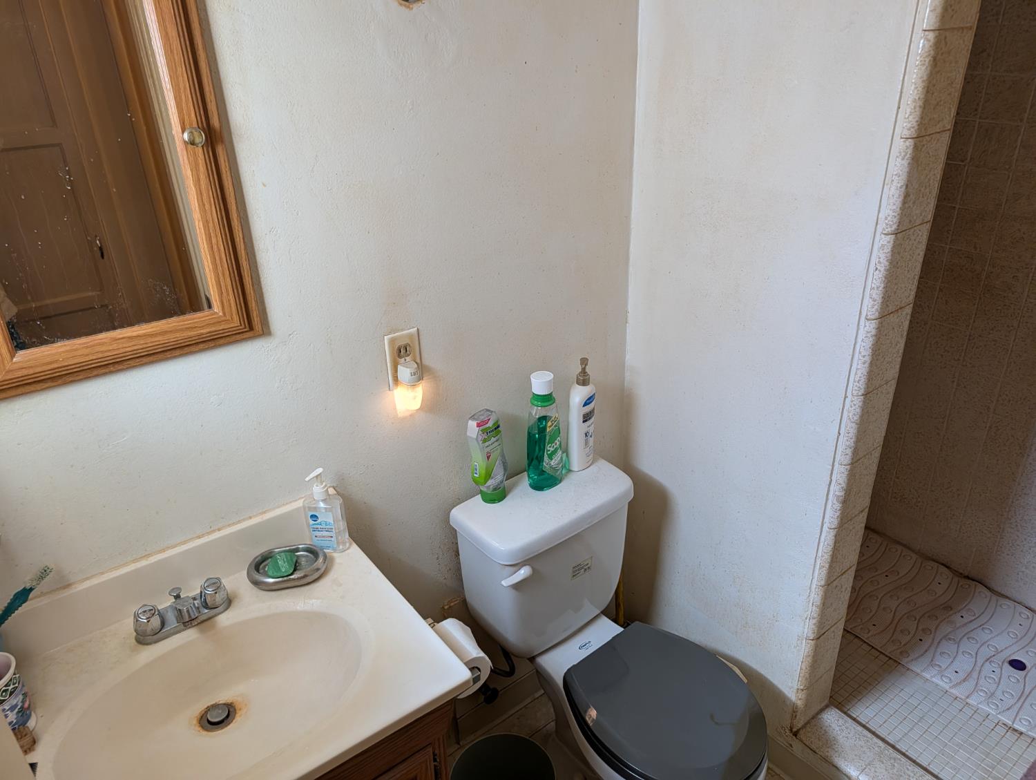 4591 N Angus St, Fresno, CA 93726