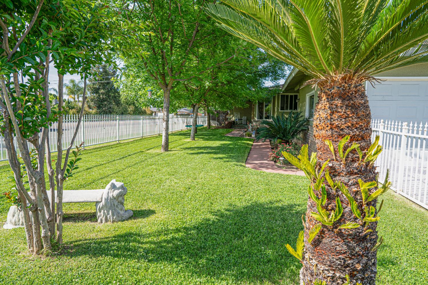 2708 N Maple Ave, Fresno, CA 93703