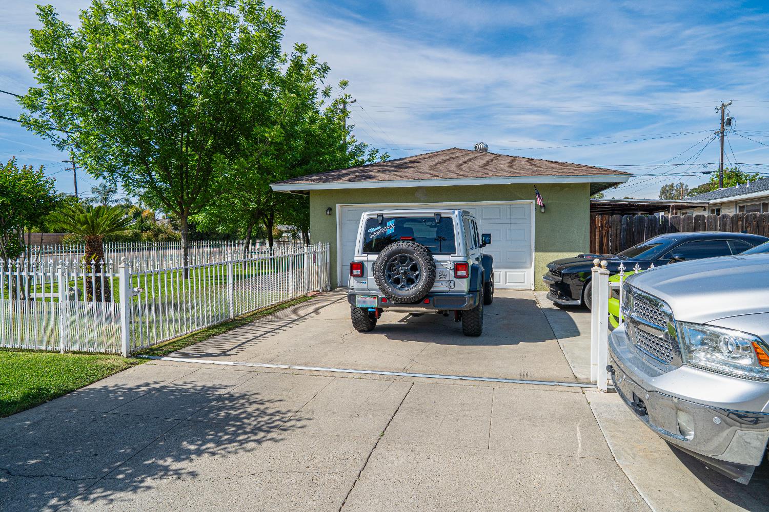 2708 N Maple Ave, Fresno, CA 93703