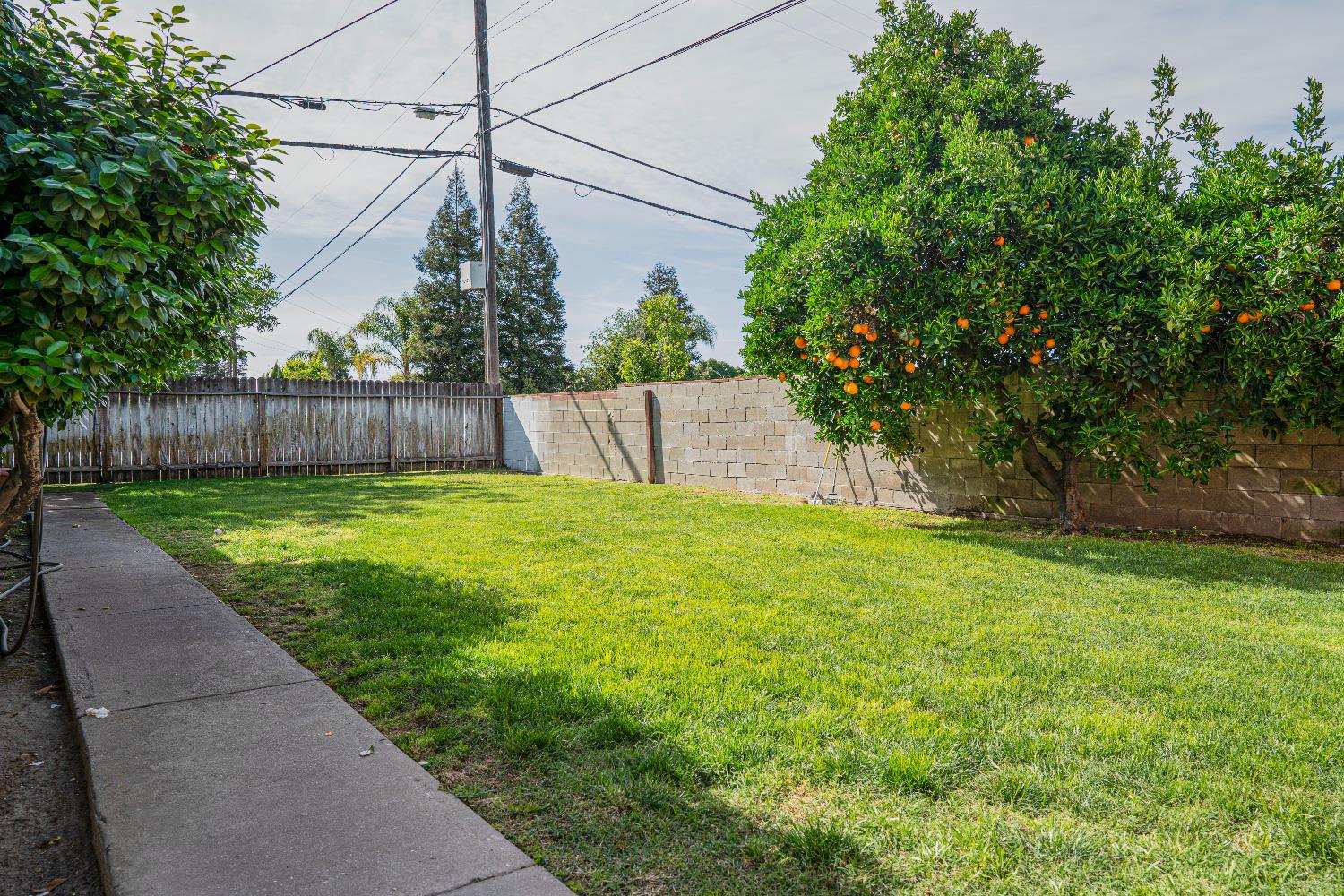 2708 N Maple Ave, Fresno, CA 93703