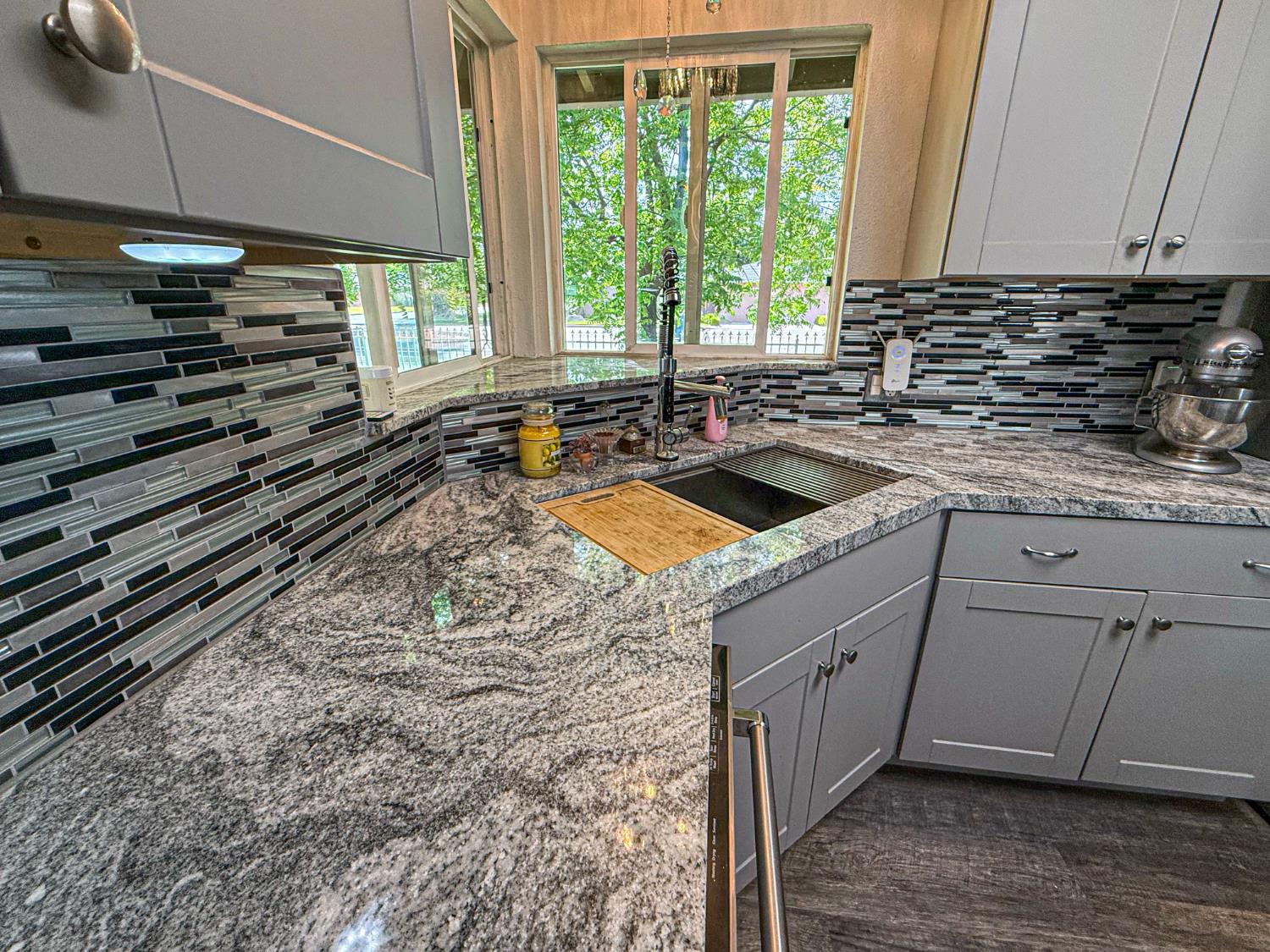 2708 N Maple Ave, Fresno, CA 93703