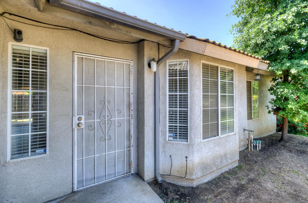 3984 E Robinson Ave, Fresno, CA 93726