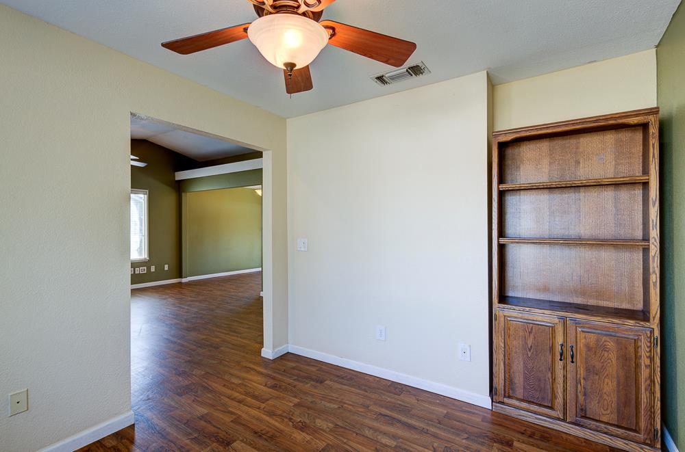 3984 E Robinson Ave, Fresno, CA 93726