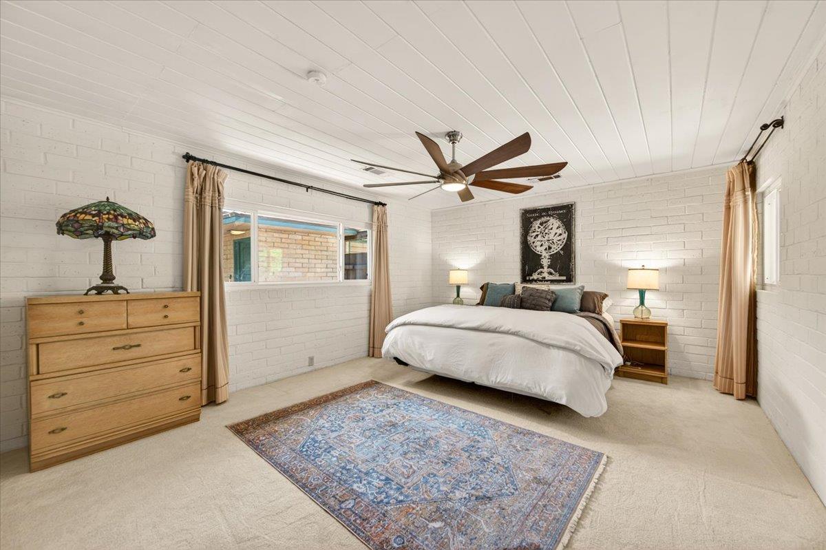 1220 E Sussex Way, Fresno, CA 93704