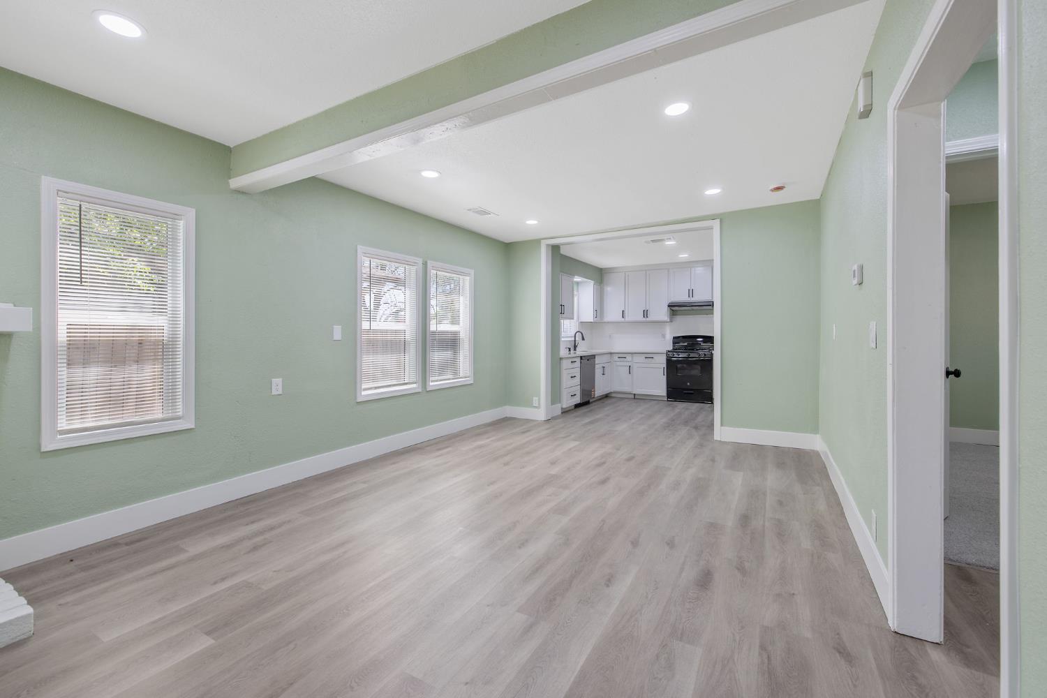 1247 N Ferger Ave, Fresno, CA 93728