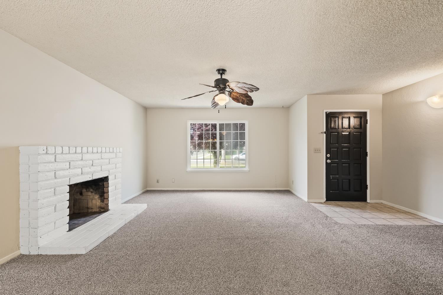 3443 W Oswego Ave, Fresno, CA 93711