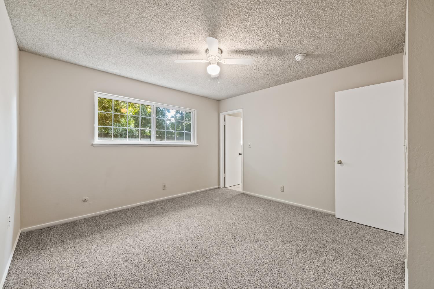 3443 W Oswego Ave, Fresno, CA 93711