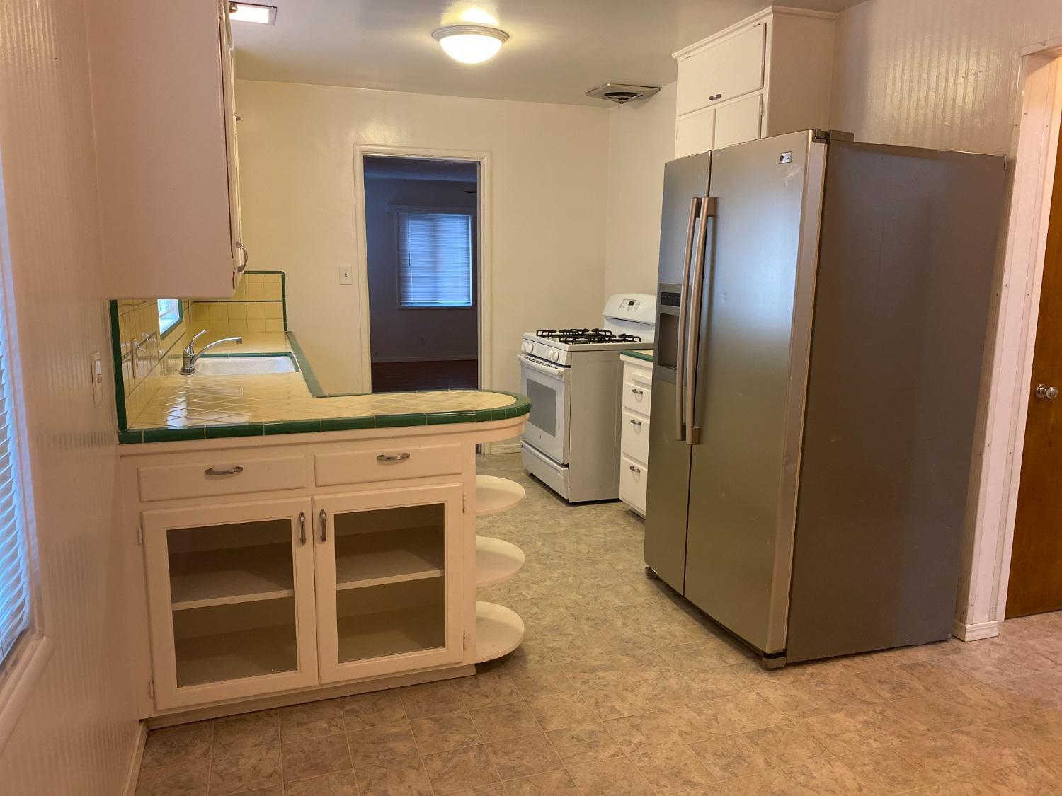 3235 E Princeton Ave, Fresno, CA 93703