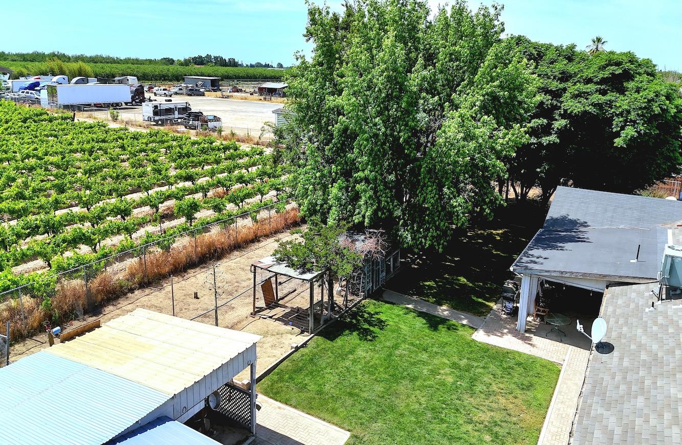 1261 E Adams Ave, Fresno, CA 93725