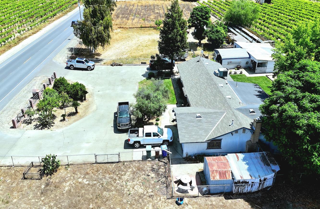 1261 E Adams Ave, Fresno, CA 93725