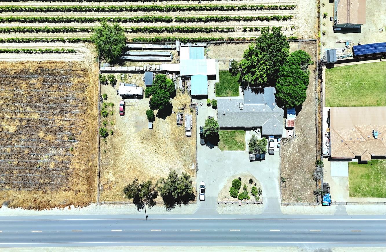 1261 E Adams Ave, Fresno, CA 93725