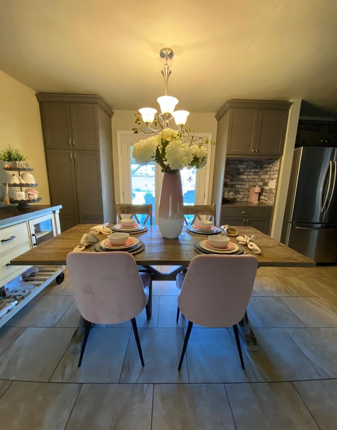 814 W Vassar Ave, Fresno, CA 93705