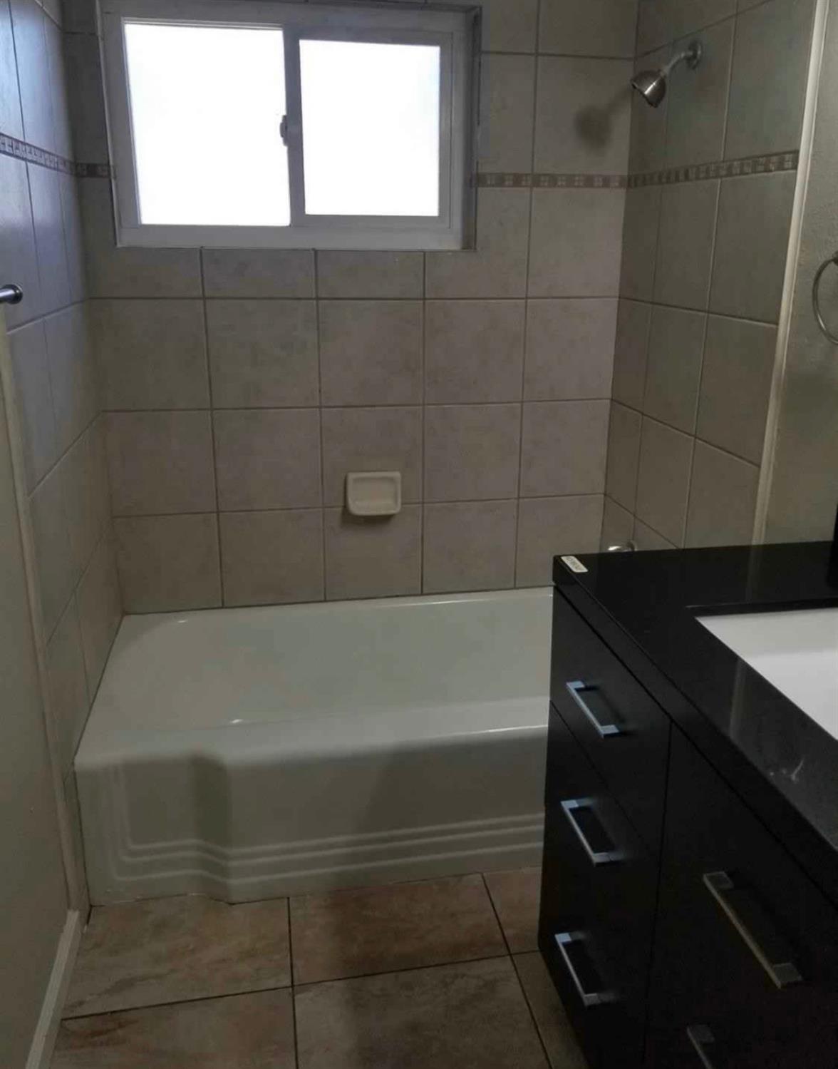 814 W Vassar Ave, Fresno, CA 93705