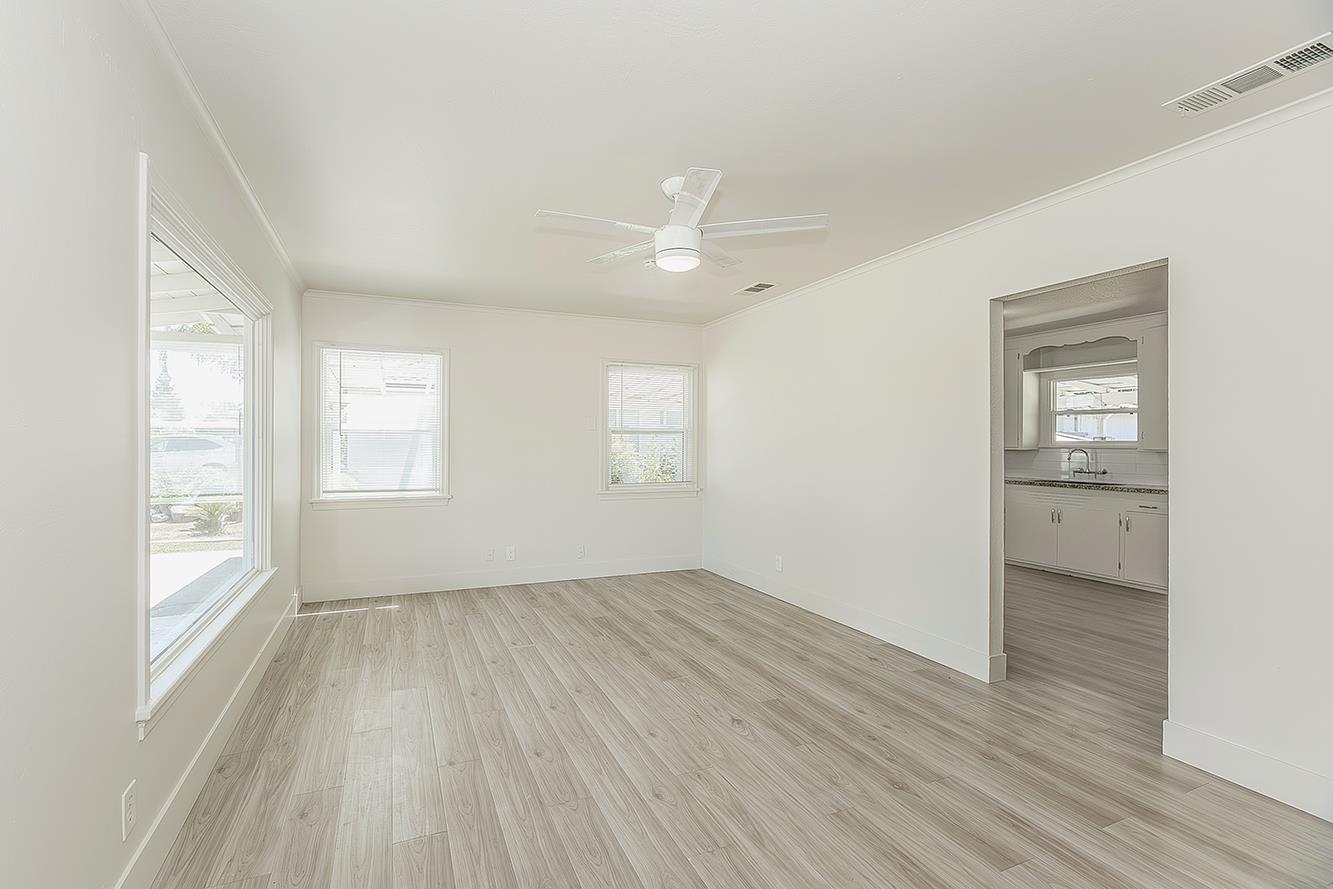 2053 Mayfair Dr E, Fresno, CA 93703