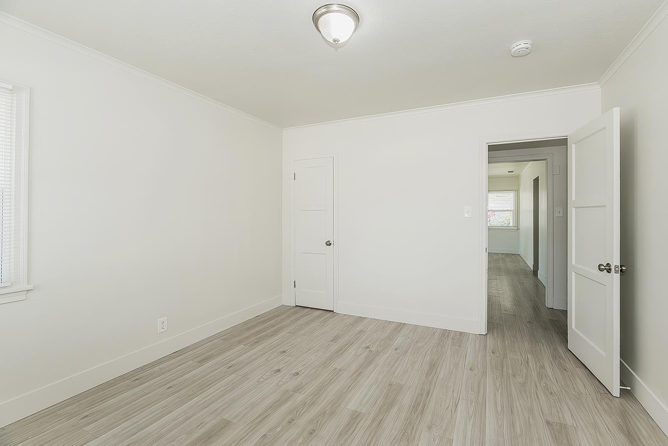 2053 Mayfair Dr E, Fresno, CA 93703
