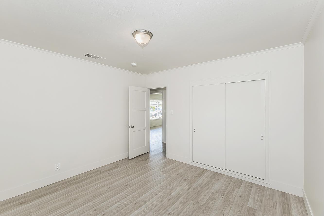 2053 Mayfair Dr E, Fresno, CA 93703