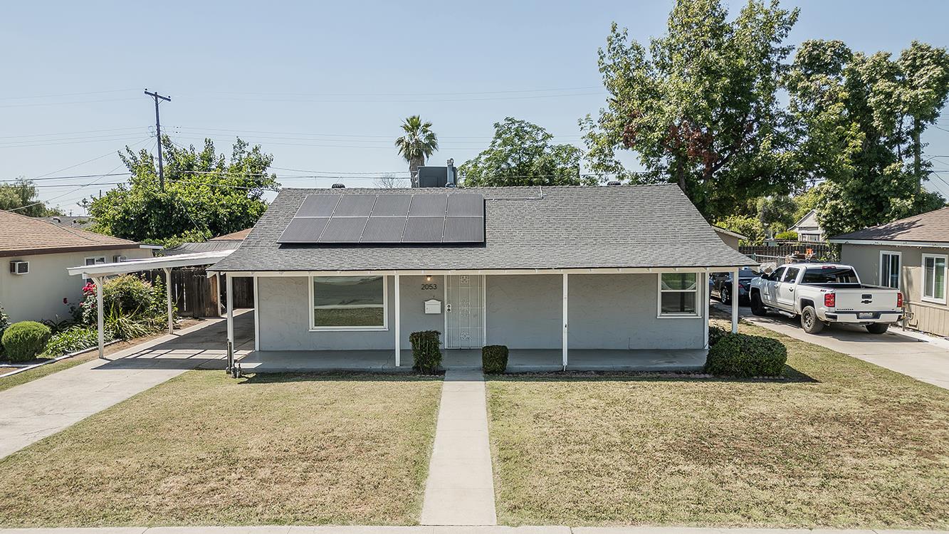 2053 Mayfair Dr E, Fresno, CA 93703