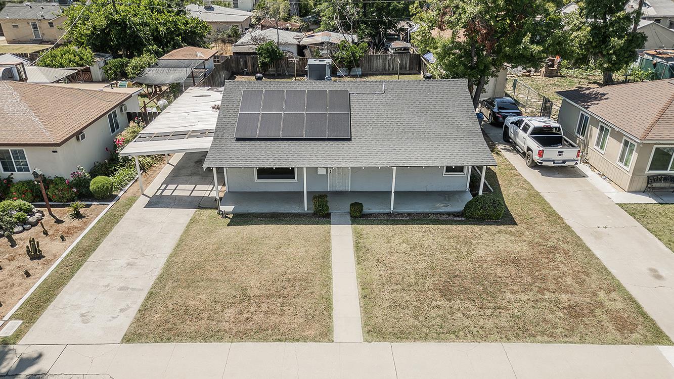 2053 Mayfair Dr E, Fresno, CA 93703