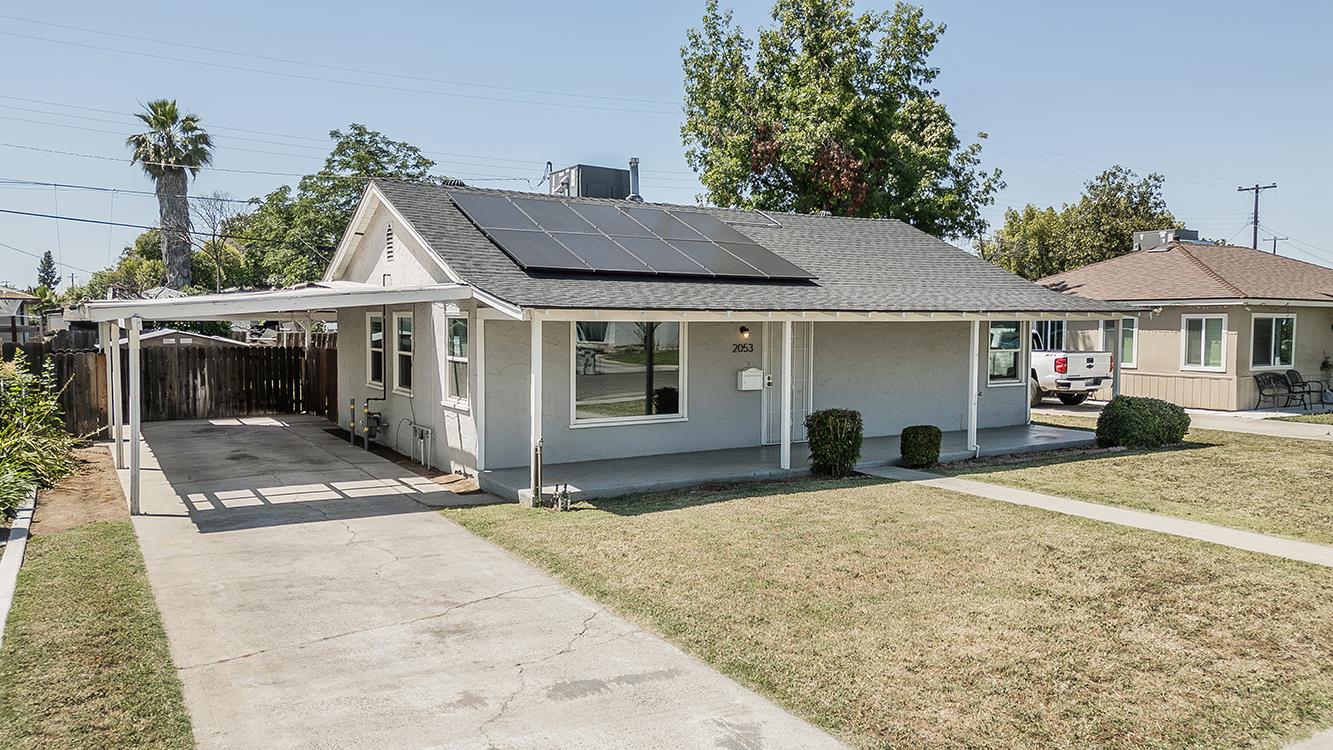 2053 Mayfair Dr E, Fresno, CA 93703