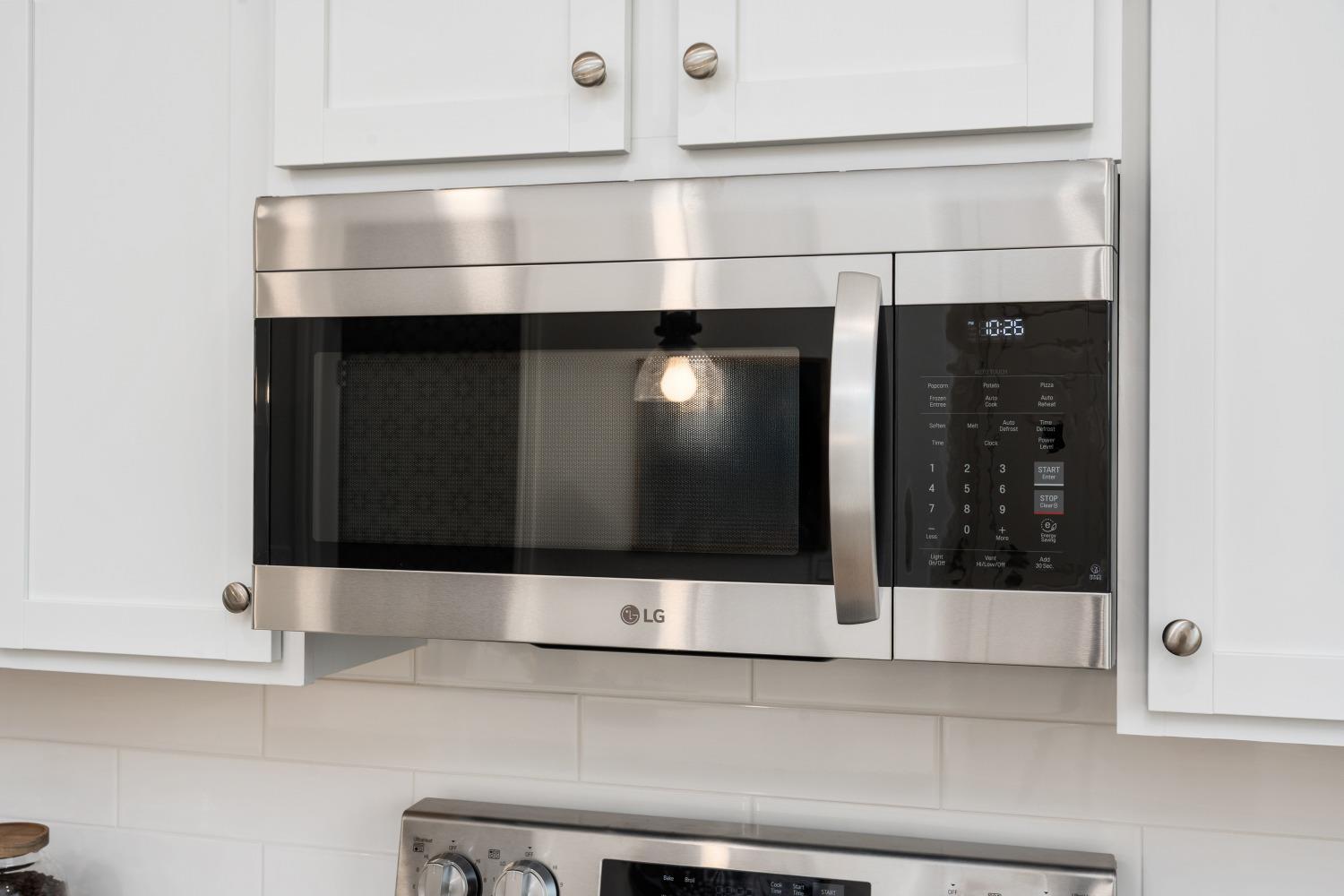 6721 E Crimson Dr, Fresno, CA 93727