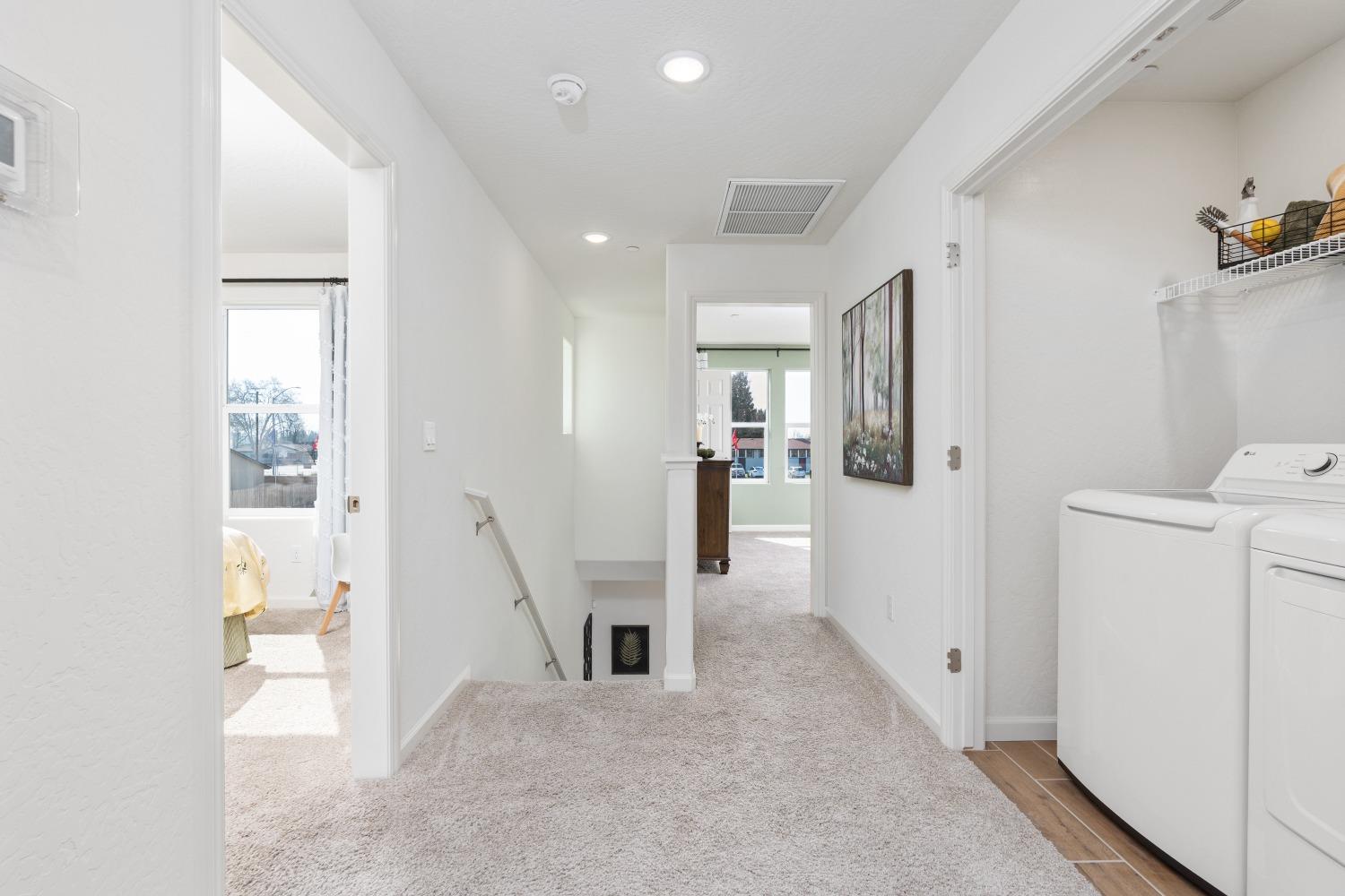 6721 E Crimson Dr, Fresno, CA 93727