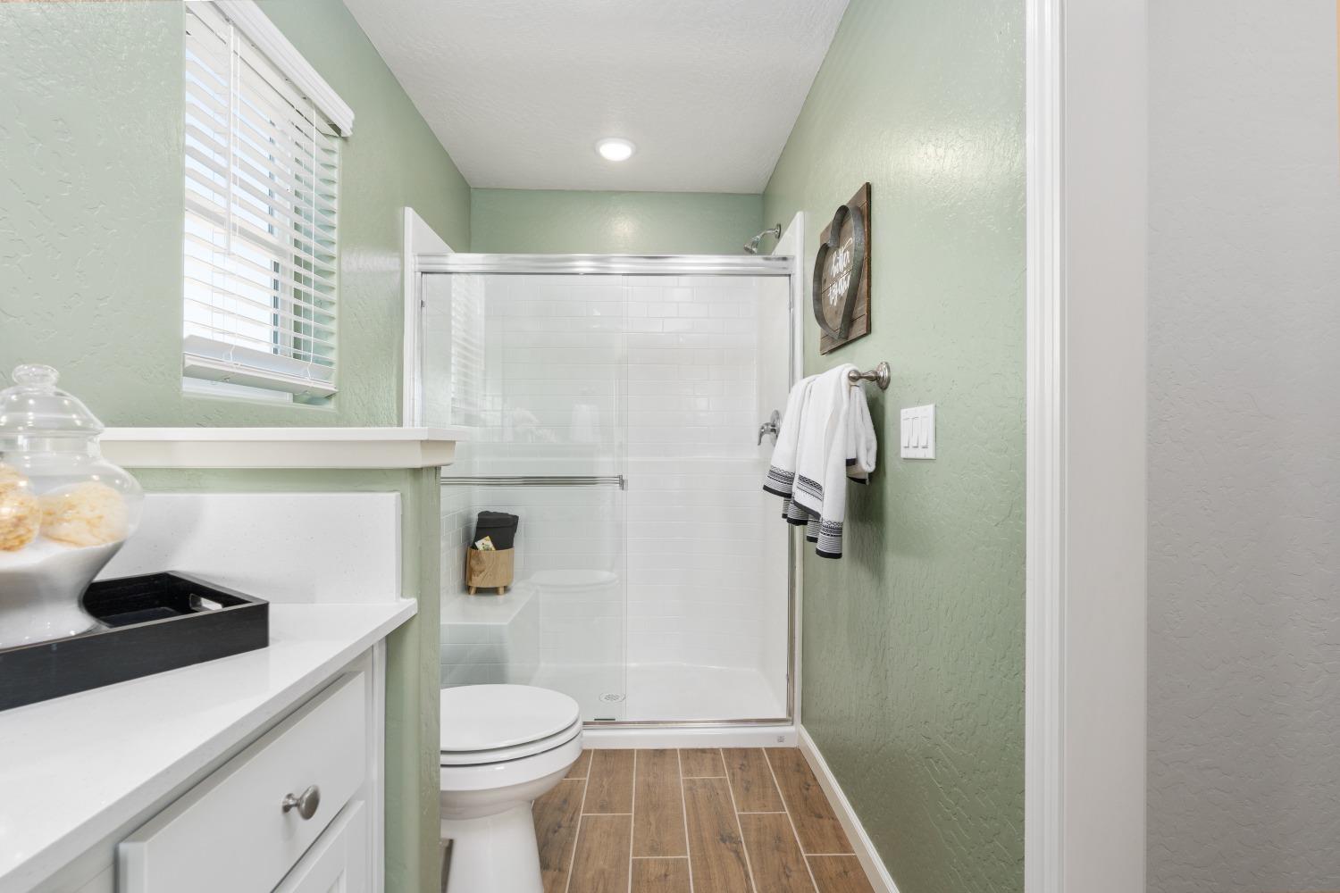 6721 E Crimson Dr, Fresno, CA 93727