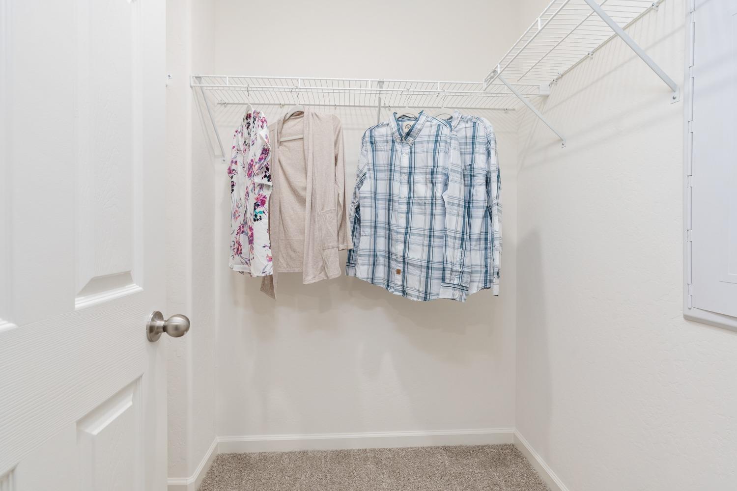 6750 E Sentry Dr, Fresno, CA 93727