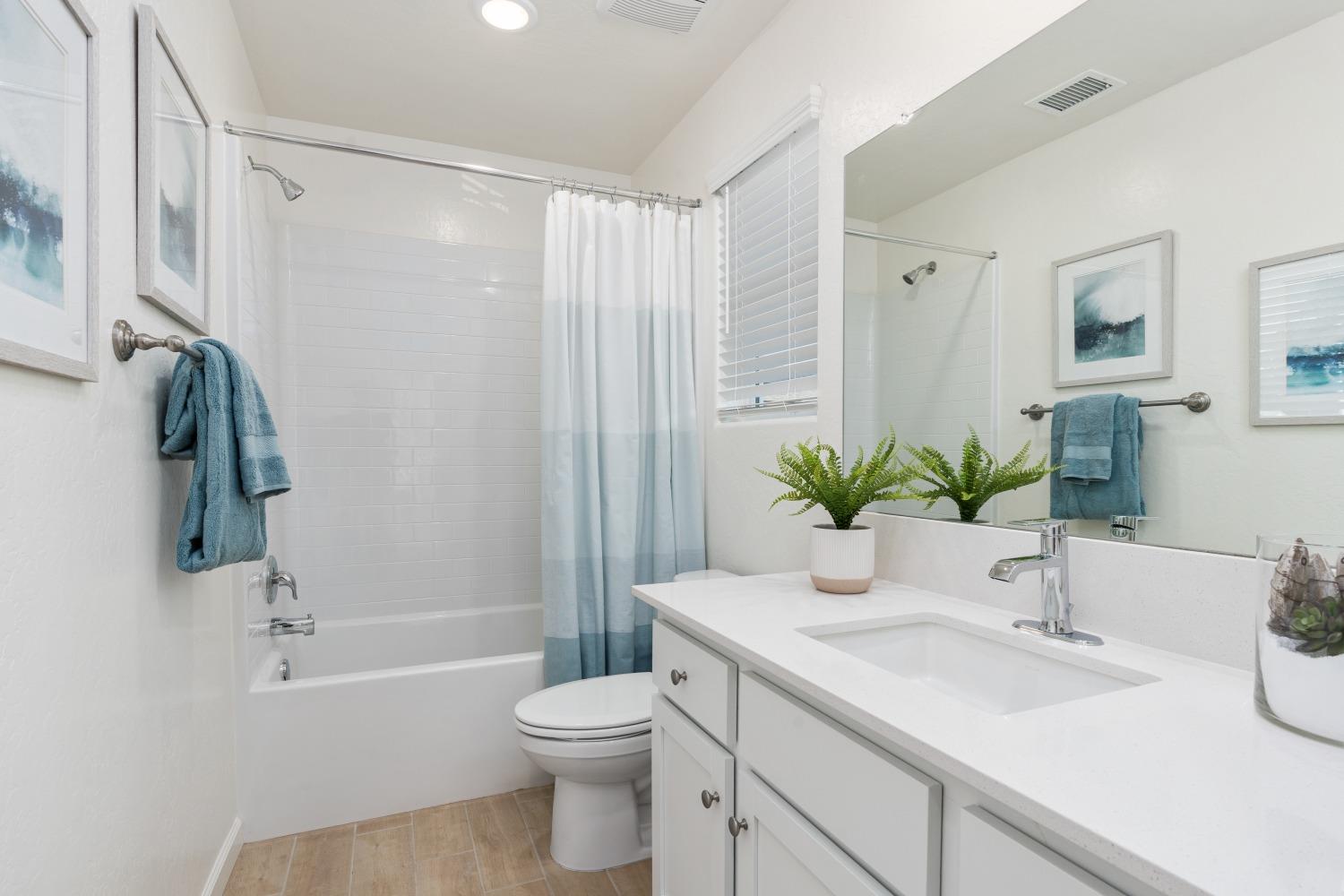 6750 E Sentry Dr, Fresno, CA 93727