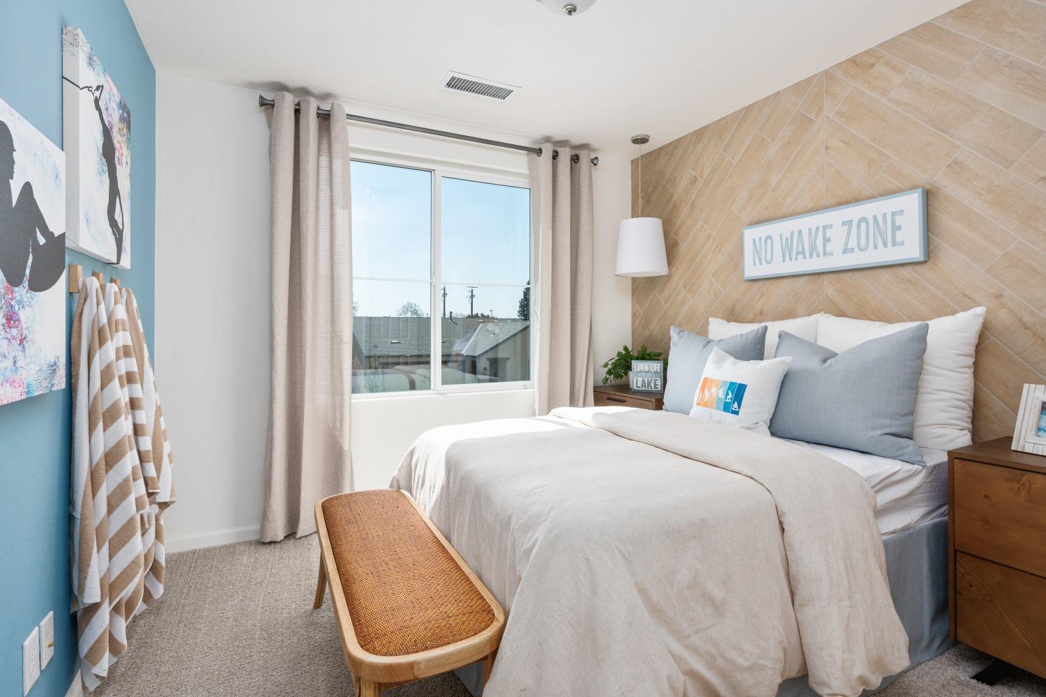 6750 E Sentry Dr, Fresno, CA 93727