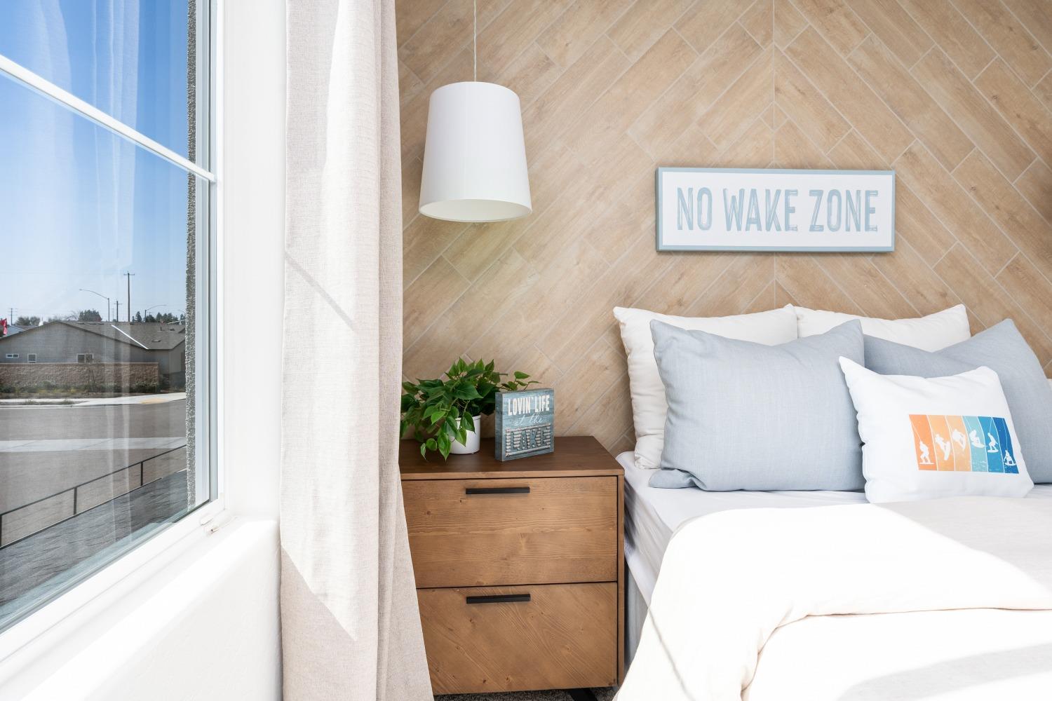 6750 E Sentry Dr, Fresno, CA 93727