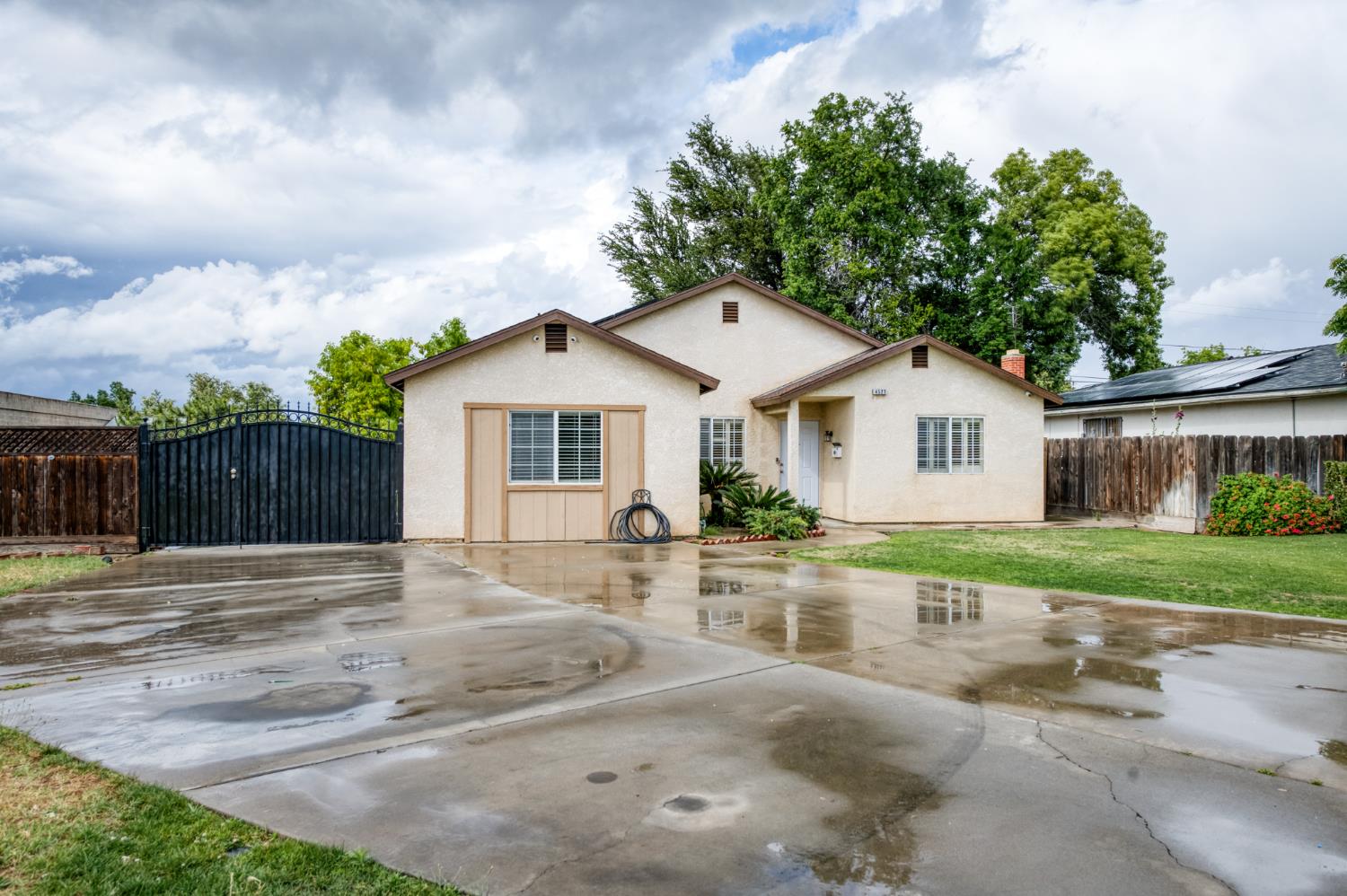 4527 E Cortland Ave, Fresno, CA 93726