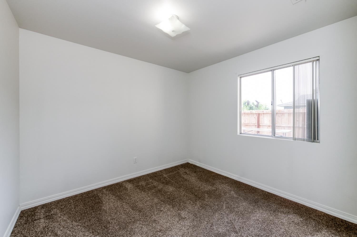 4527 E Cortland Ave, Fresno, CA 93726