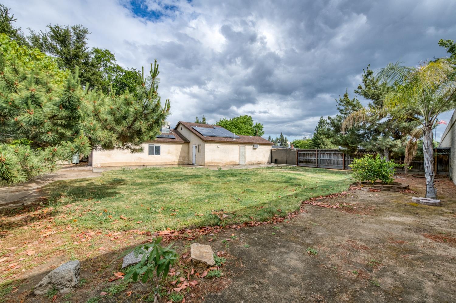 4527 E Cortland Ave, Fresno, CA 93726