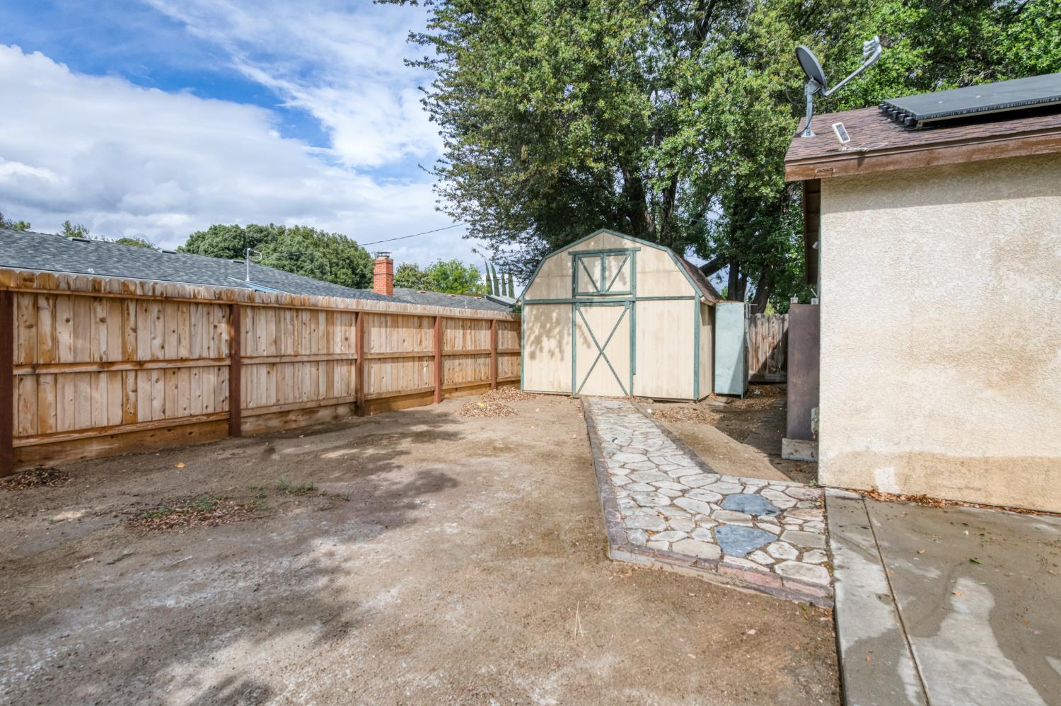 4527 E Cortland Ave, Fresno, CA 93726