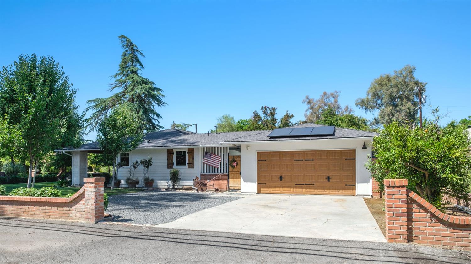 3868 N Van Ness Blvd, Fresno, CA 93704