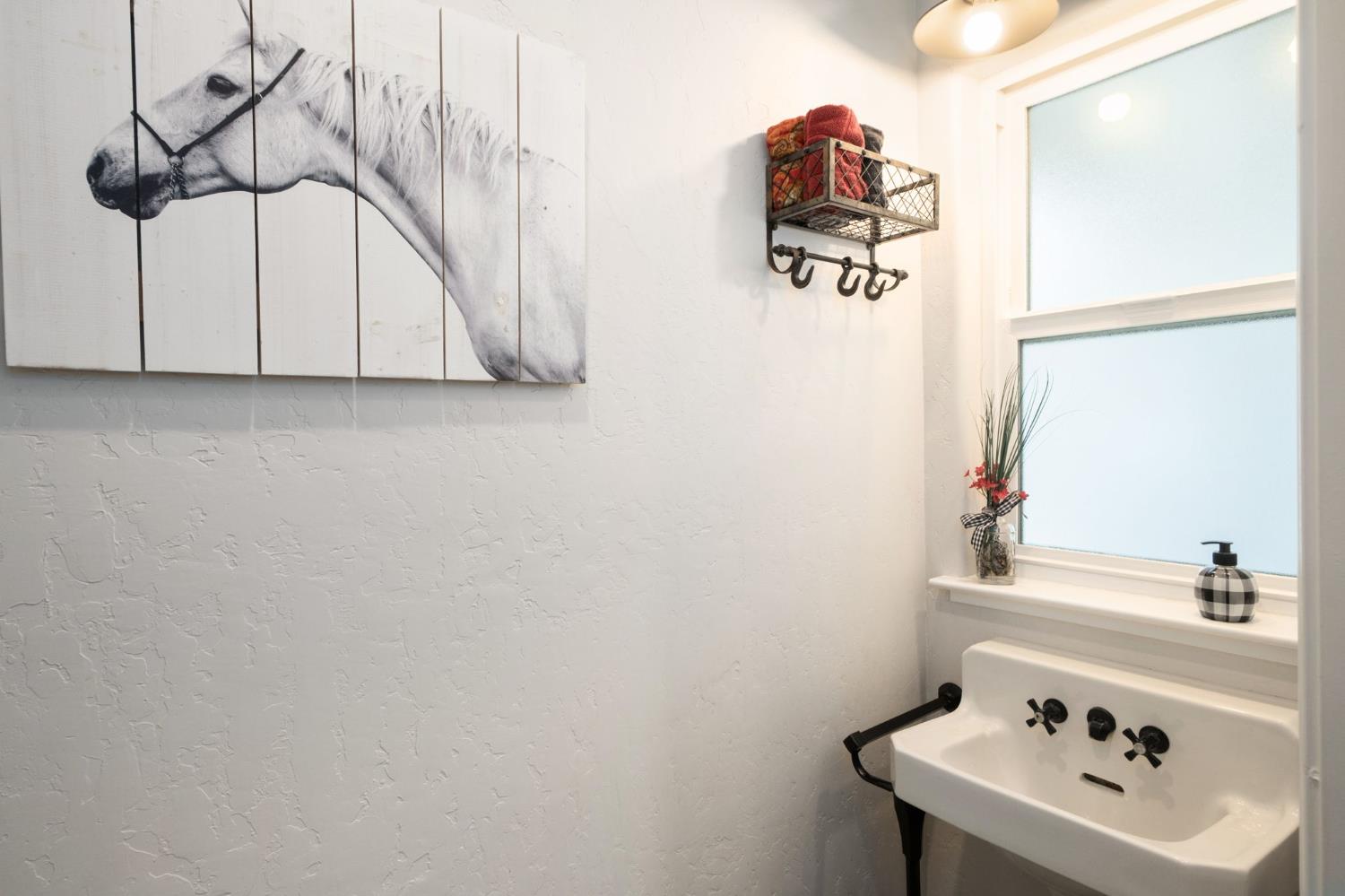 3868 N Van Ness Blvd, Fresno, CA 93704