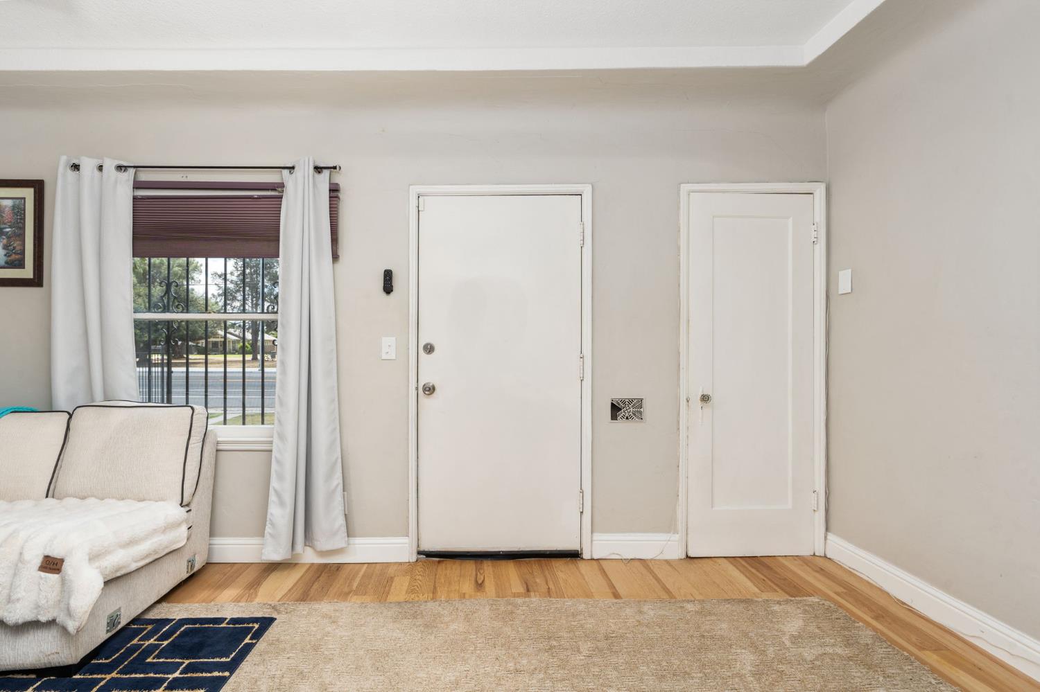 4025 E Tulare St, Fresno, CA 93702